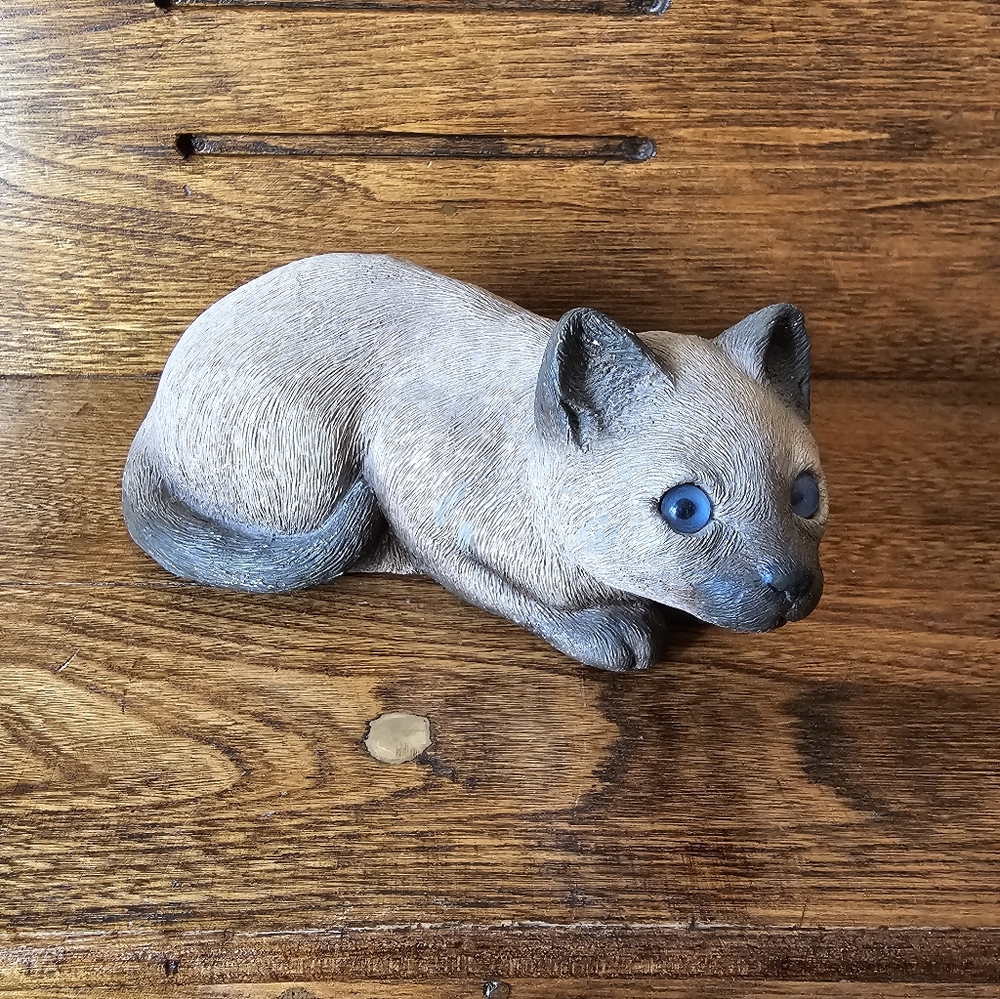 VINTAGE Sandra Brue 1981 Hand Painted/Cast Siamese Cat Figurine